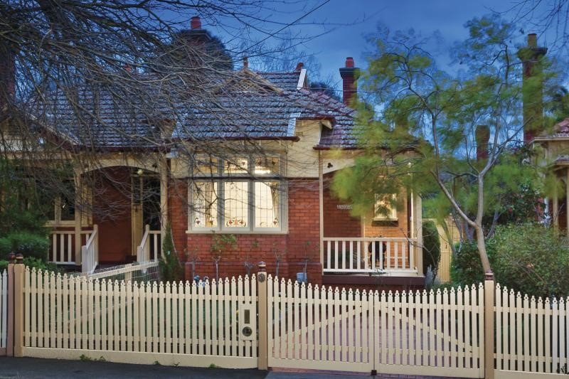 9 Torrington Street, Canterbury image 8