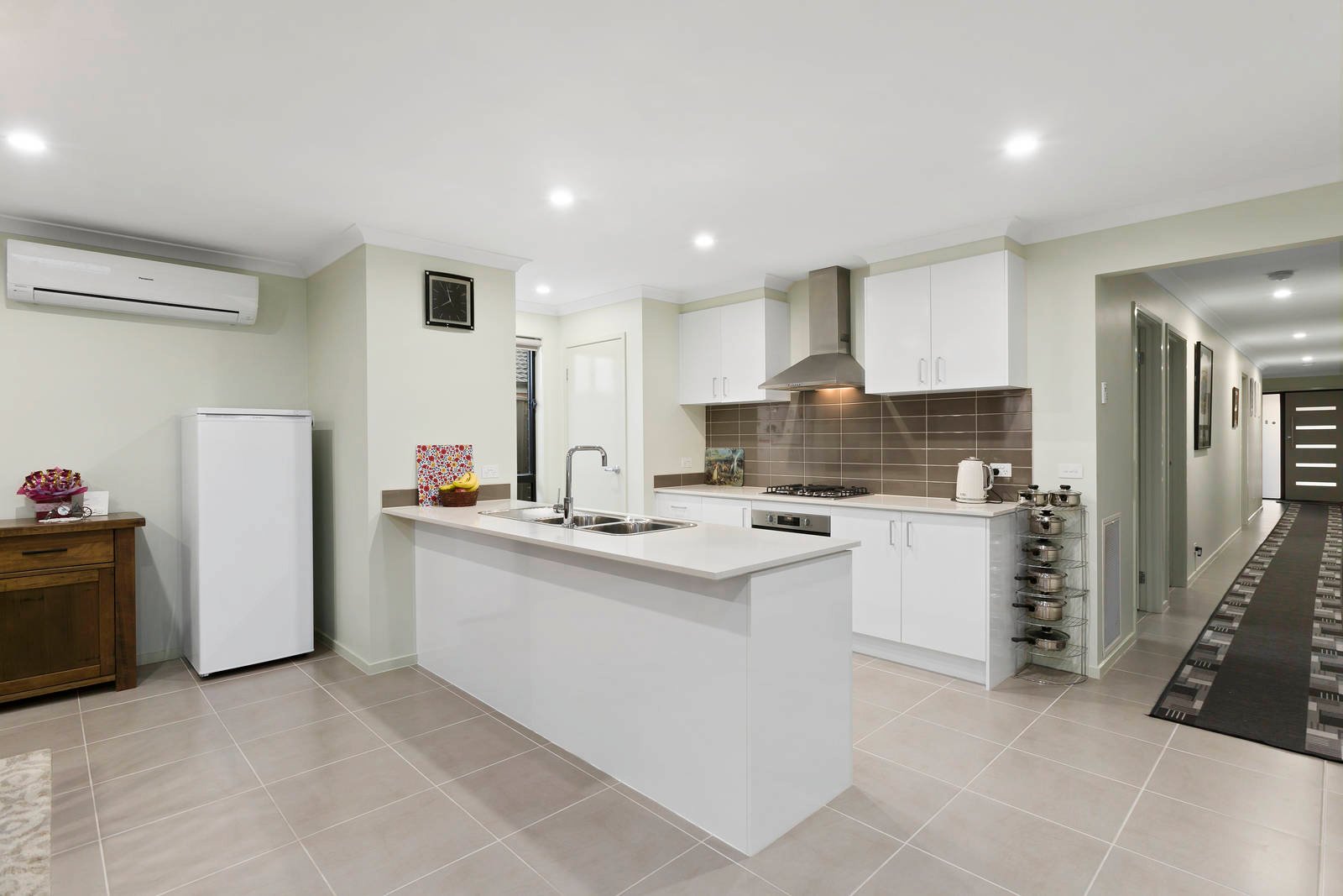 Property Gallery Thumbnail 3
