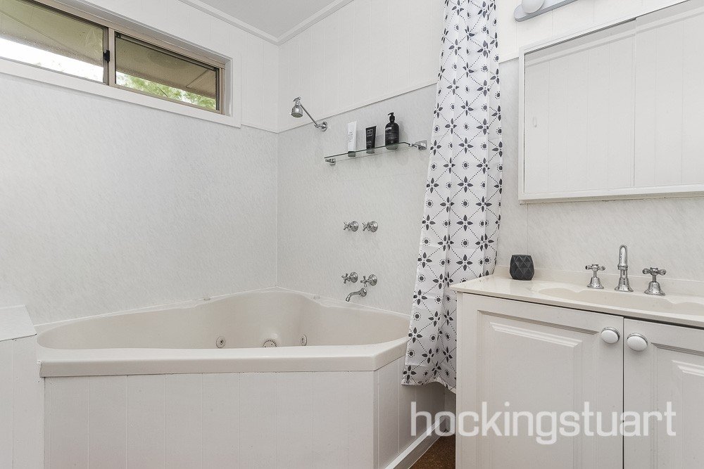 9 Trinian Street, Vermont image 5
