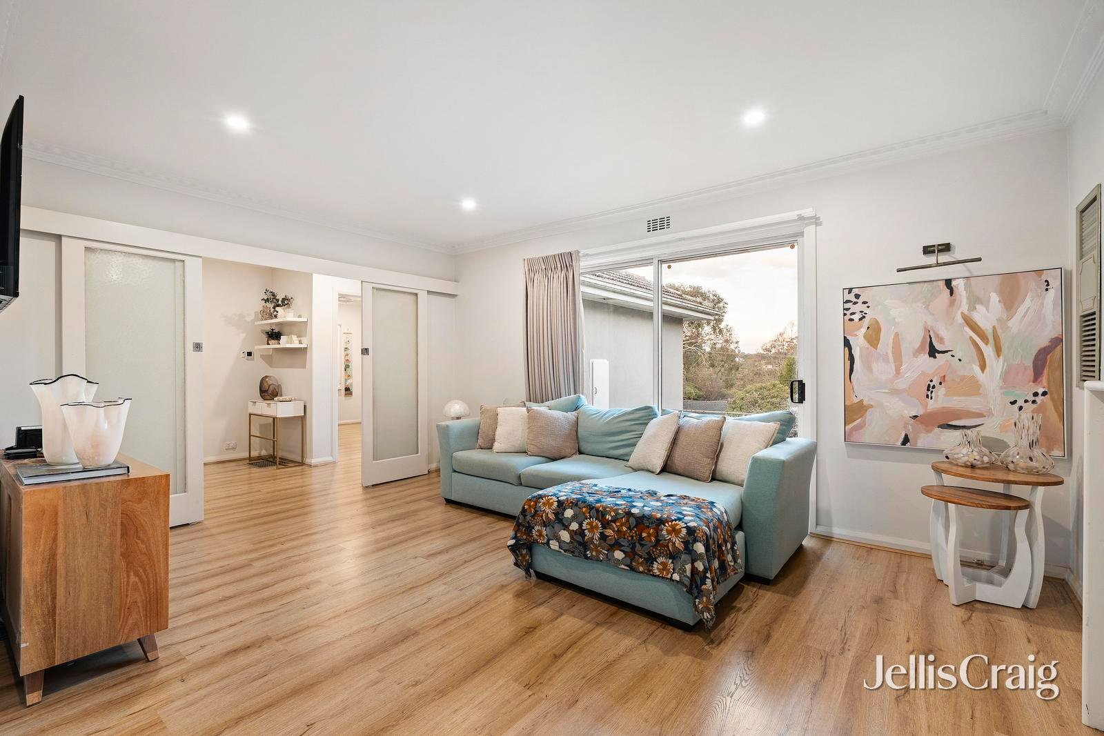 9 Vasey Grove, Donvale image 3
