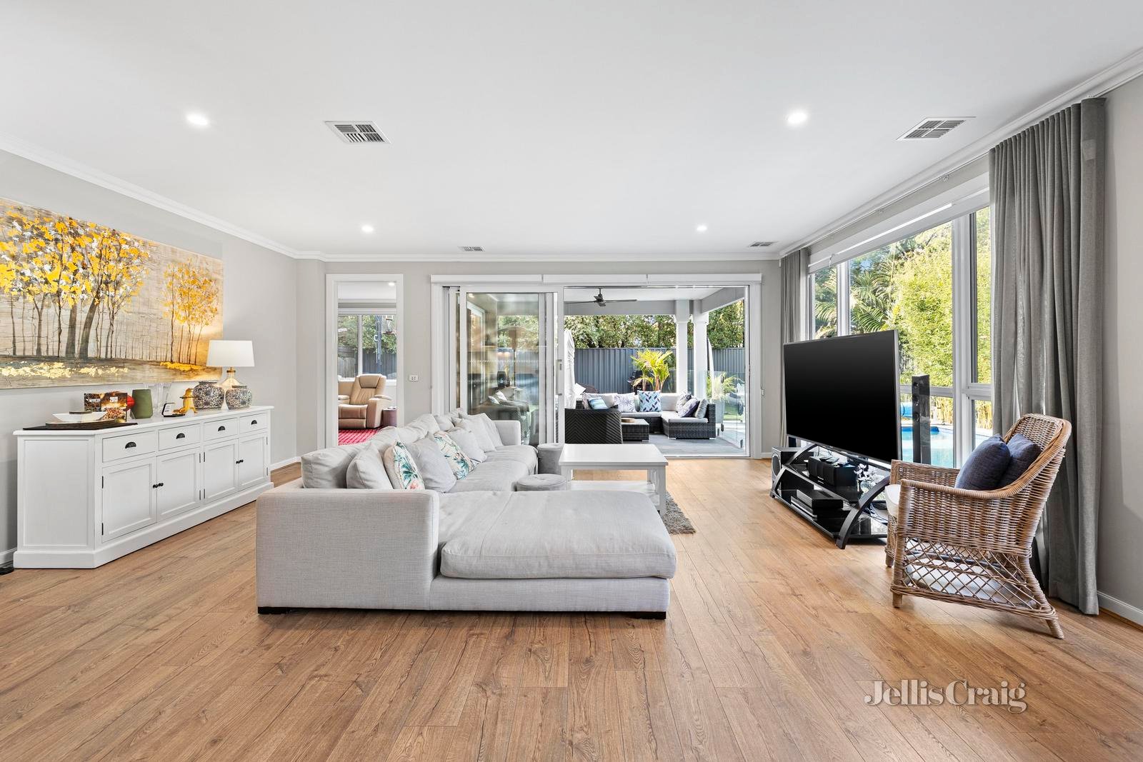 9 Venice Street, Box Hill South image 5