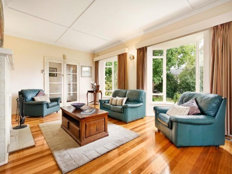9 Verona Street, Box Hill South image 2