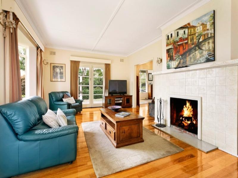 9 Verona Street, Box Hill South image 3