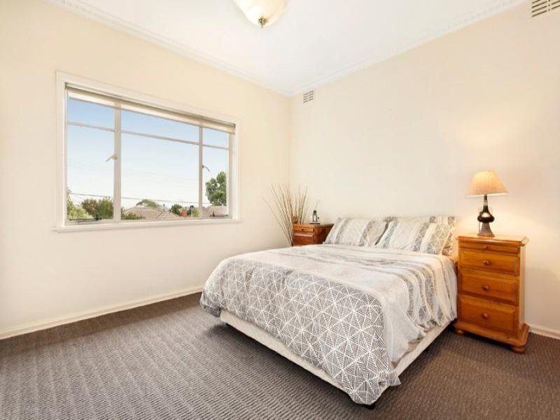 9 Verona Street, Box Hill South image 5