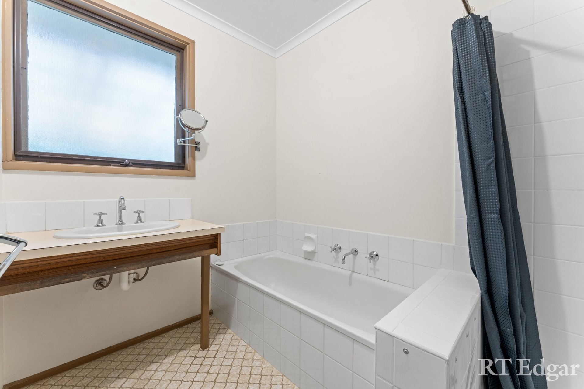 Property Gallery Thumbnail 10