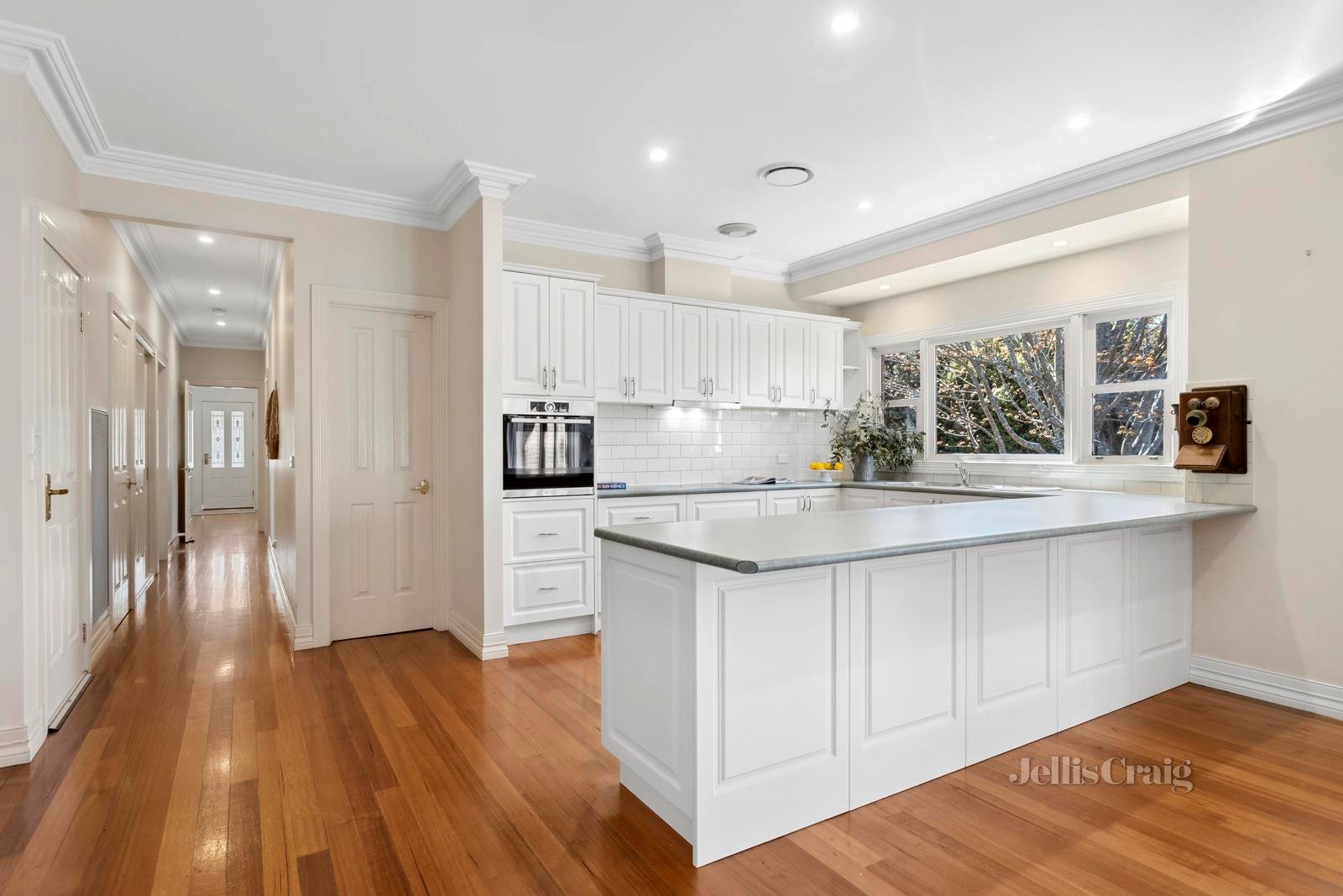 9 Washington Lane, Woodend image 5