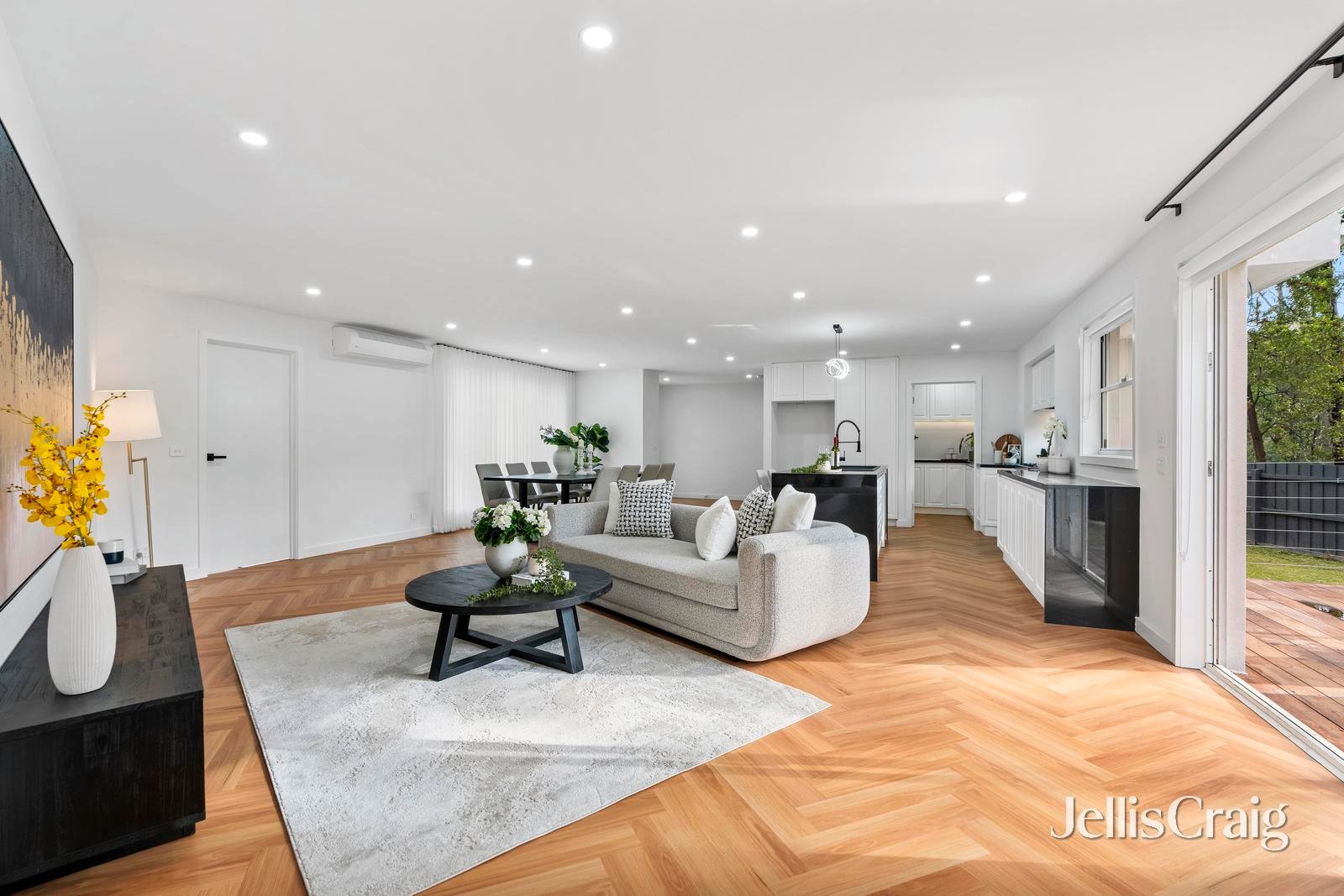 9 Wedge Court, Glen&nbsp;Waverley image 3