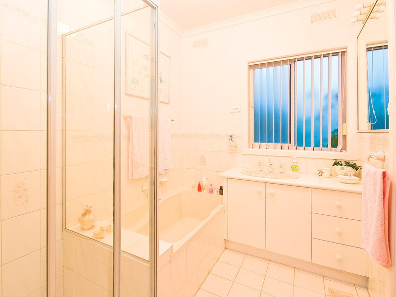 9 White Court, Nunawading image 6