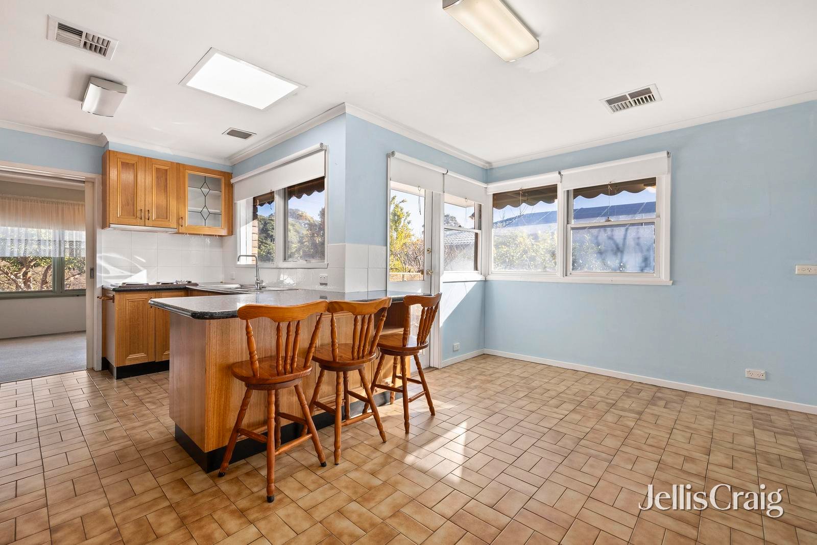 9 Whittenoom Street, Doncaster&nbsp;East image 4
