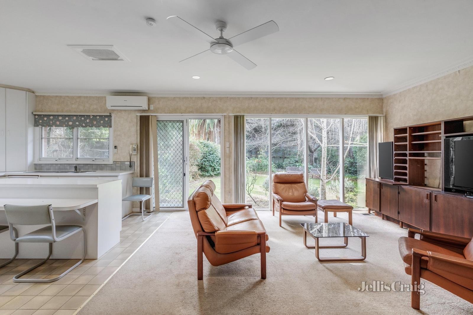 9 Woodlands Avenue, Camberwell image 3