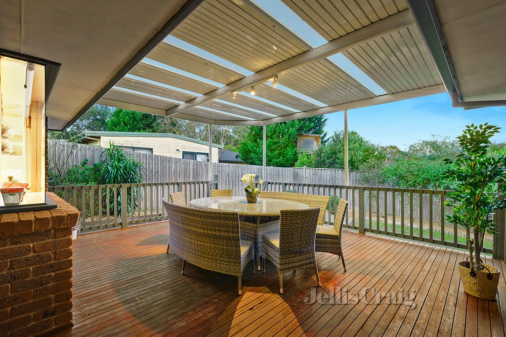 9 Woody Link, Croydon image 8