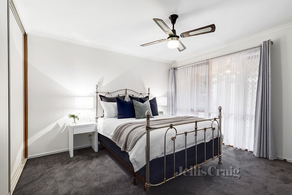 9 Woody Link, Croydon image 5