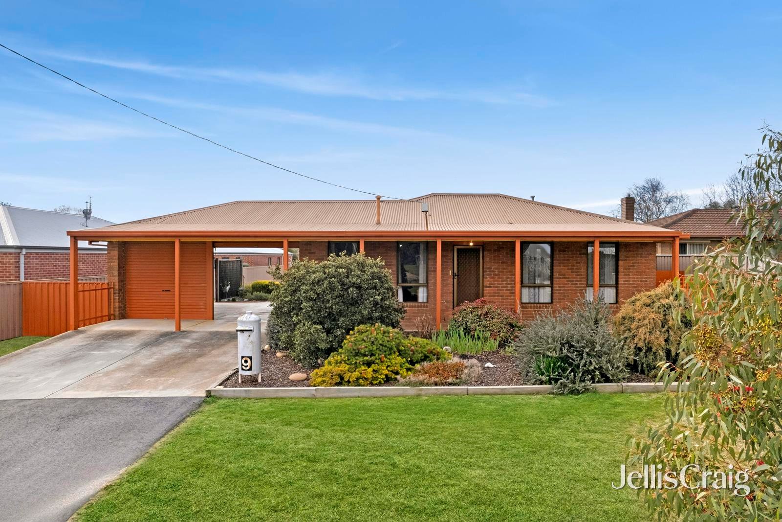 9 Yeats Street, Castlemaine image 1