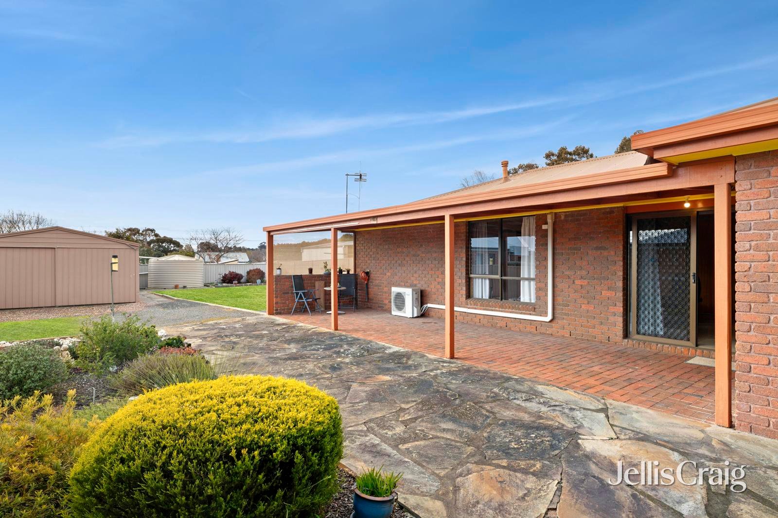 9 Yeats Street, Castlemaine image 2