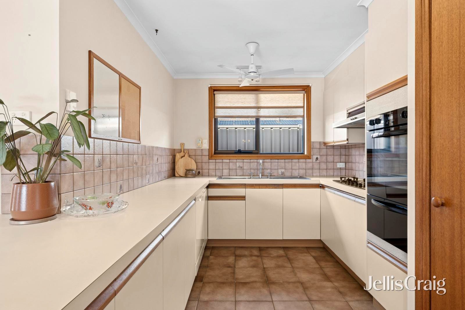 9 Yeats Street, Castlemaine image 5