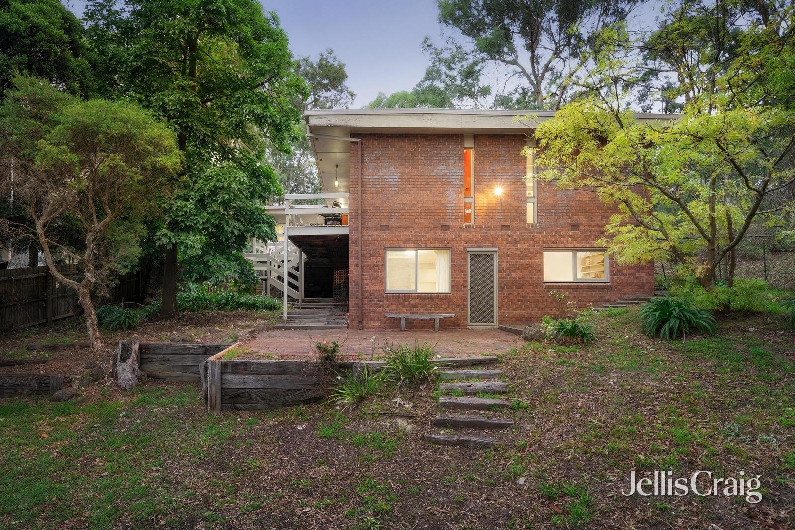 90 Albion Crescent, Greensborough image 11