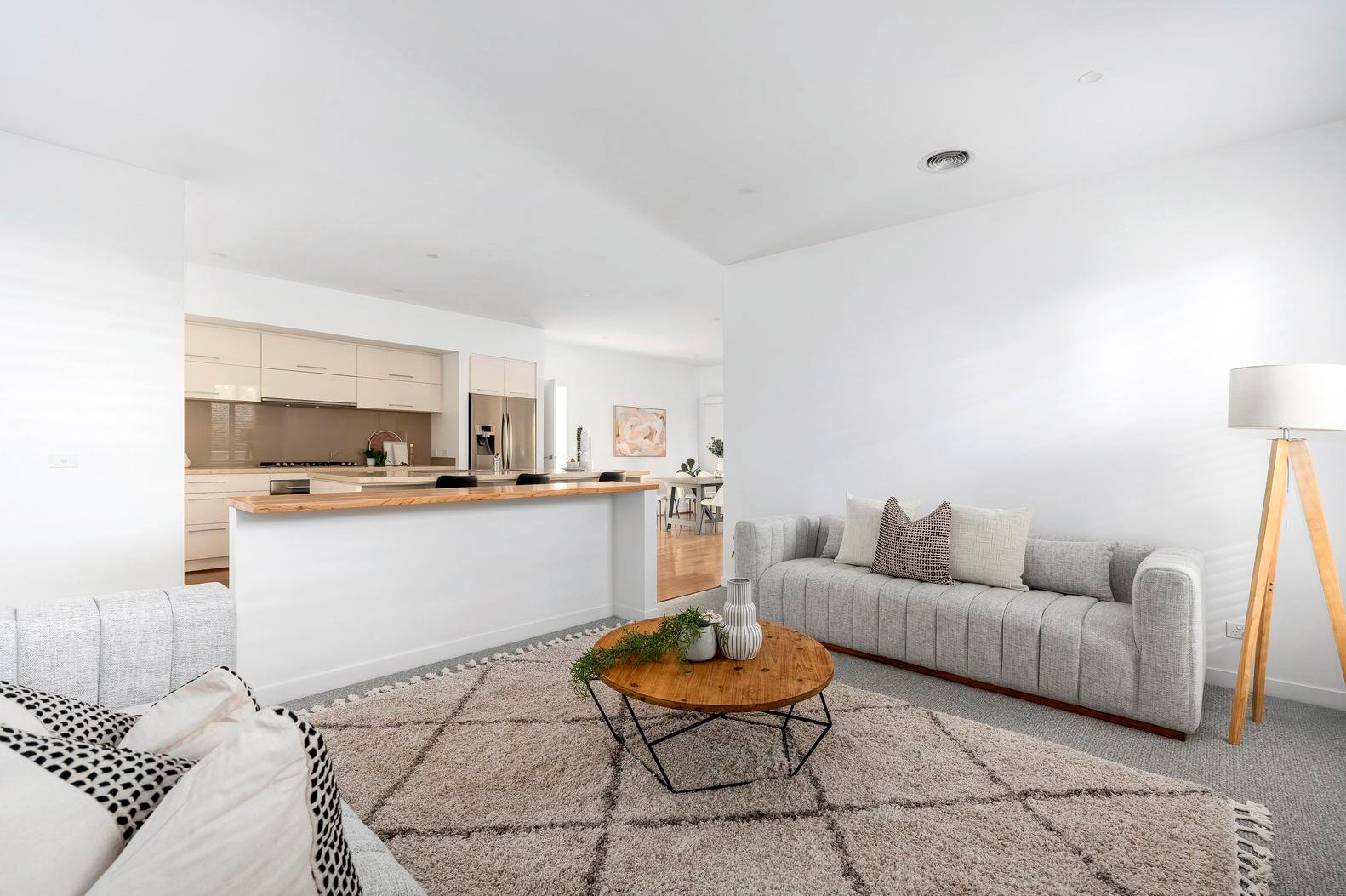90 Aylesbury Boulevard, Doreen image 7