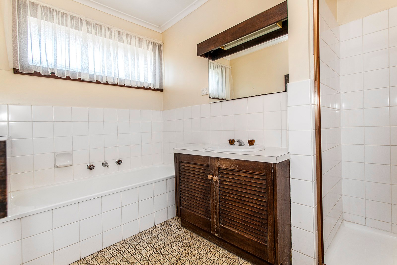 Property Gallery Thumbnail 8