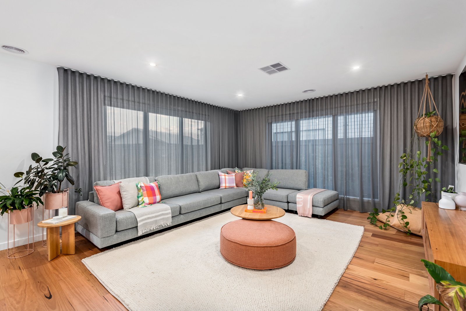 Property Gallery Thumbnail 14