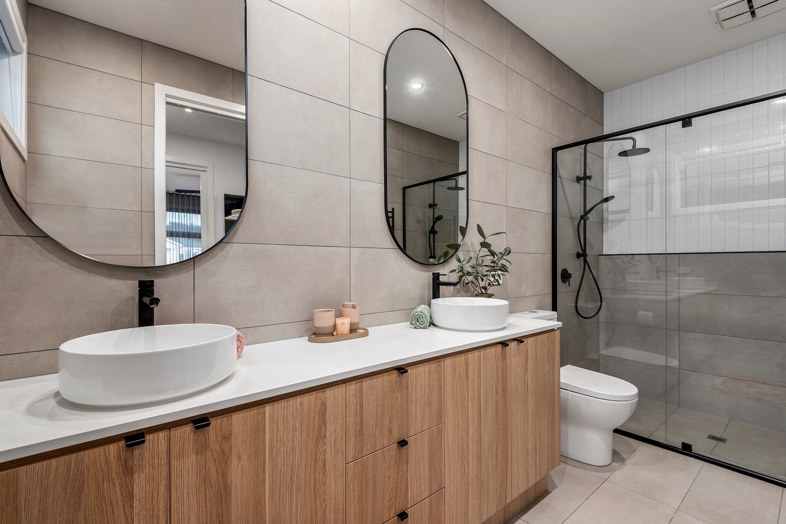 Property Gallery Thumbnail 17