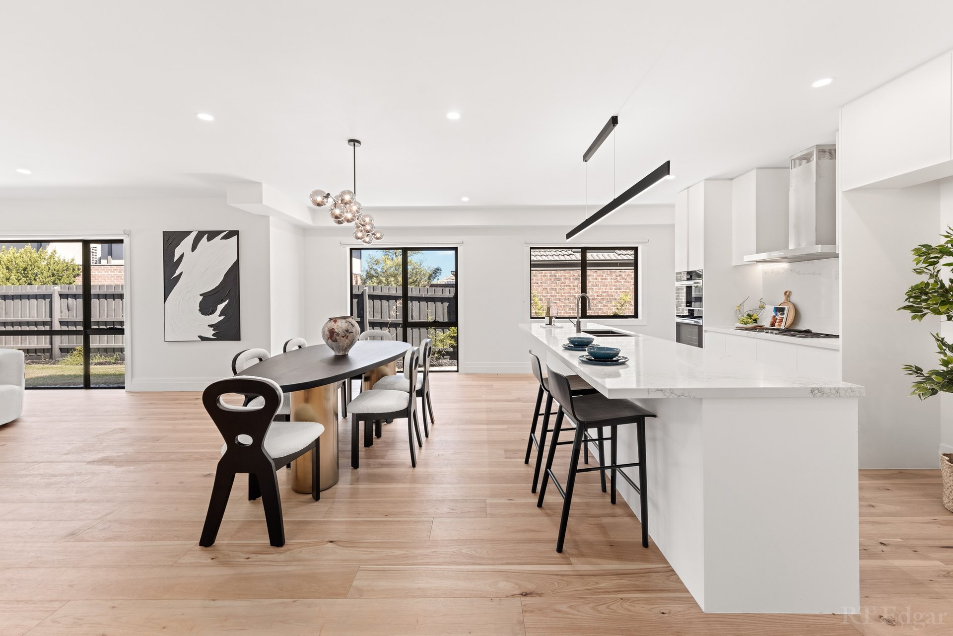Property Gallery Thumbnail 6