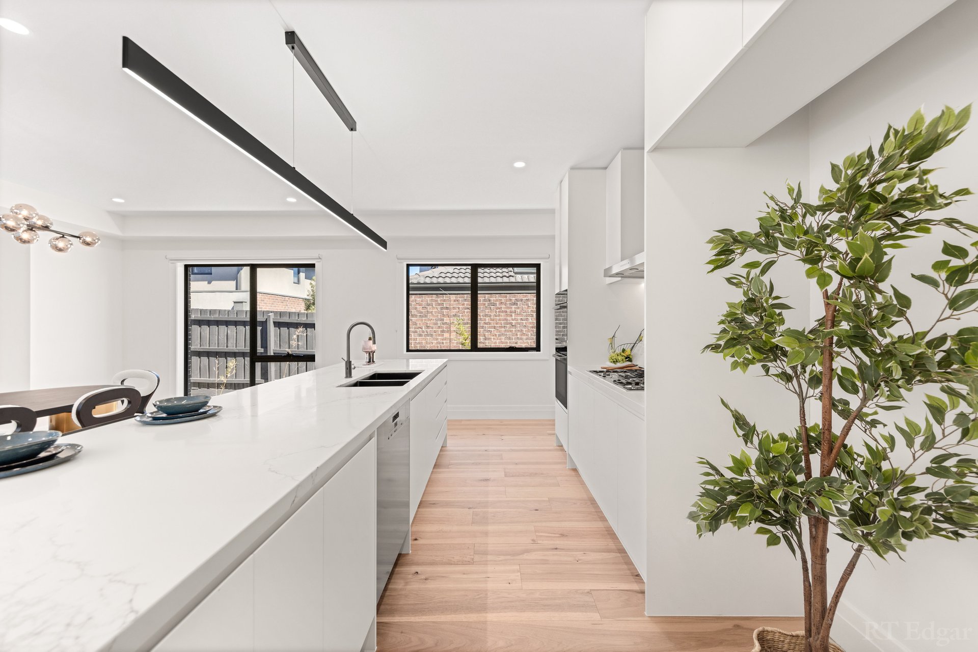 Property Gallery Thumbnail 8