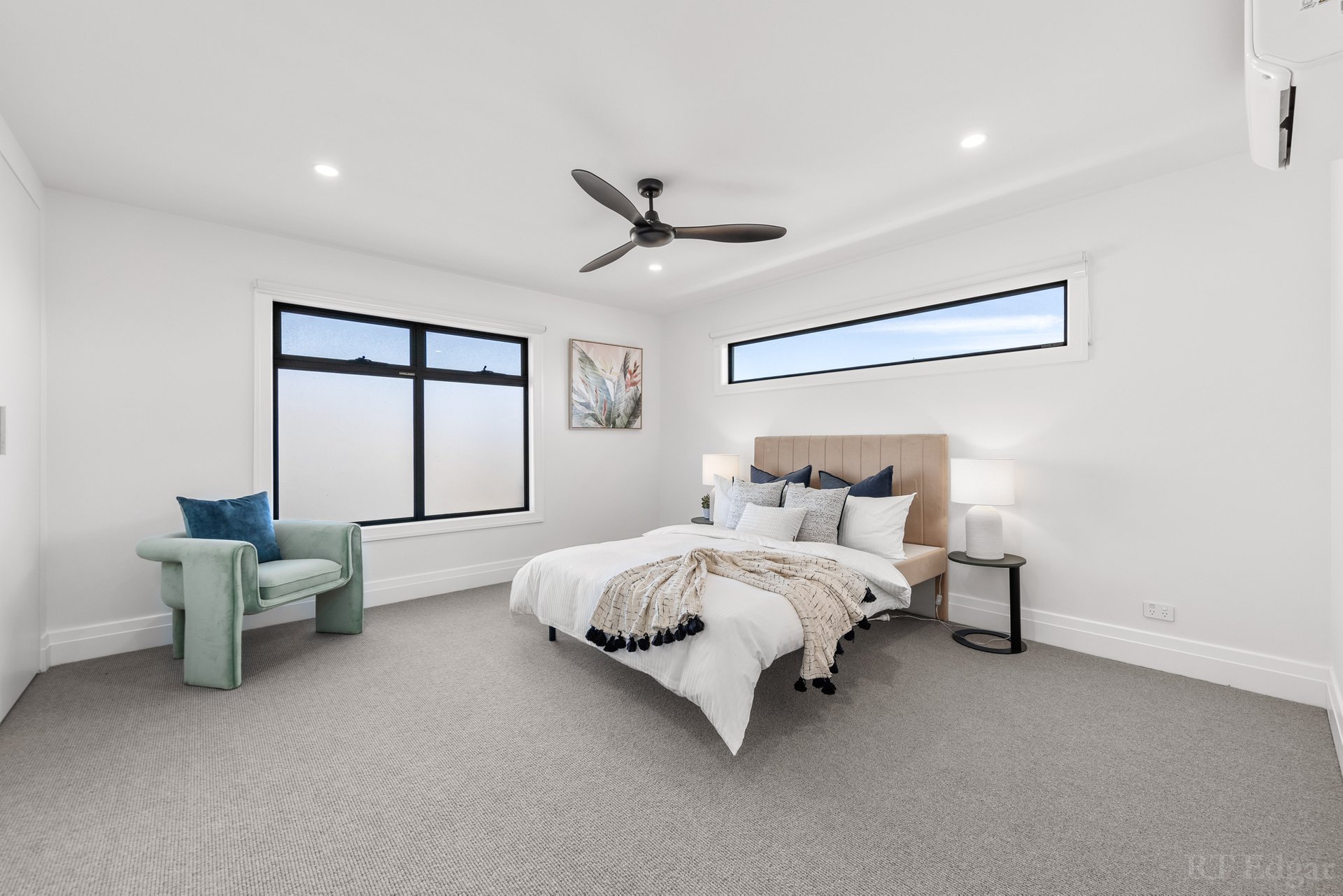 Property Gallery Thumbnail 12