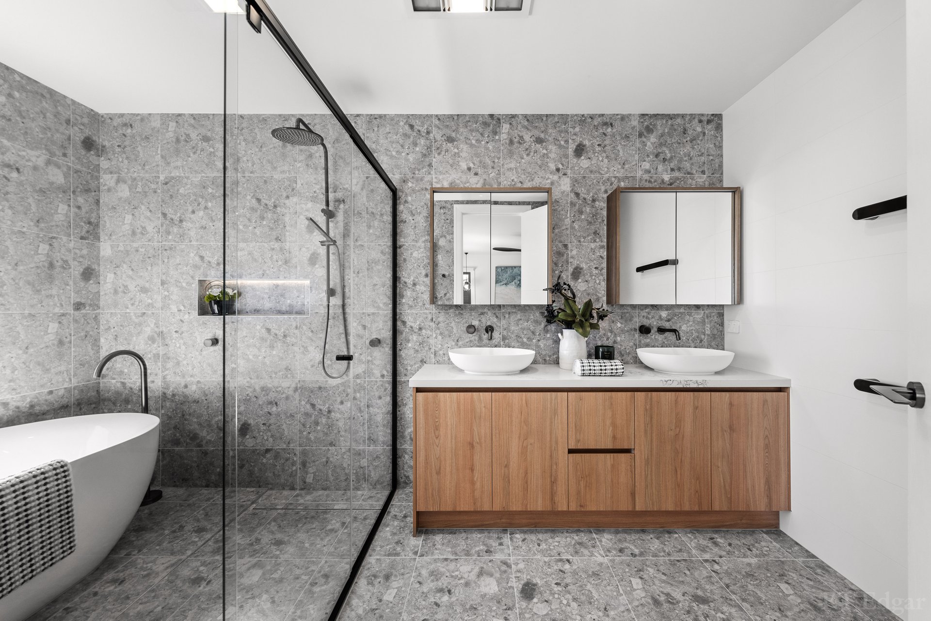 Property Gallery Thumbnail 14