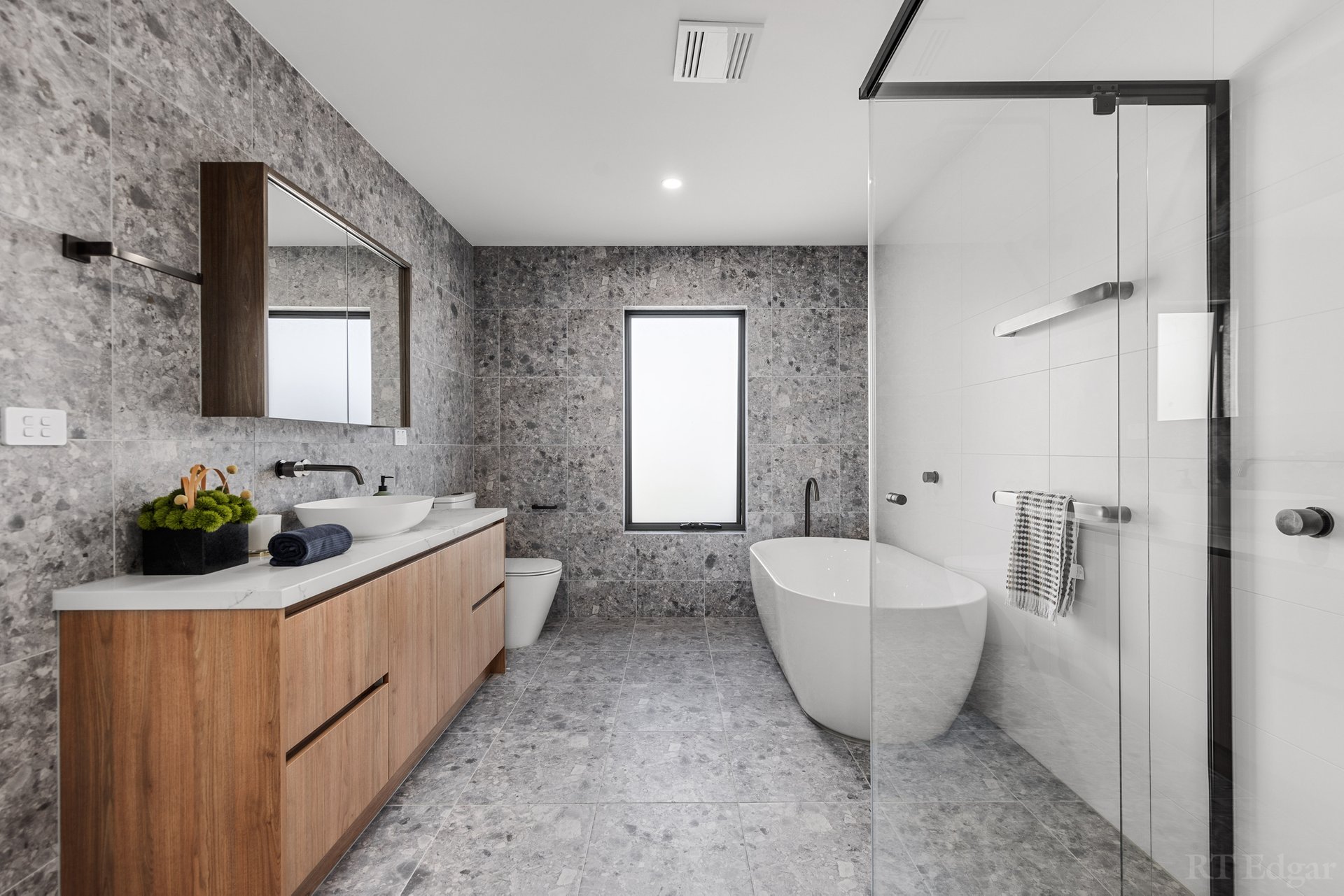 Property Gallery Thumbnail 16