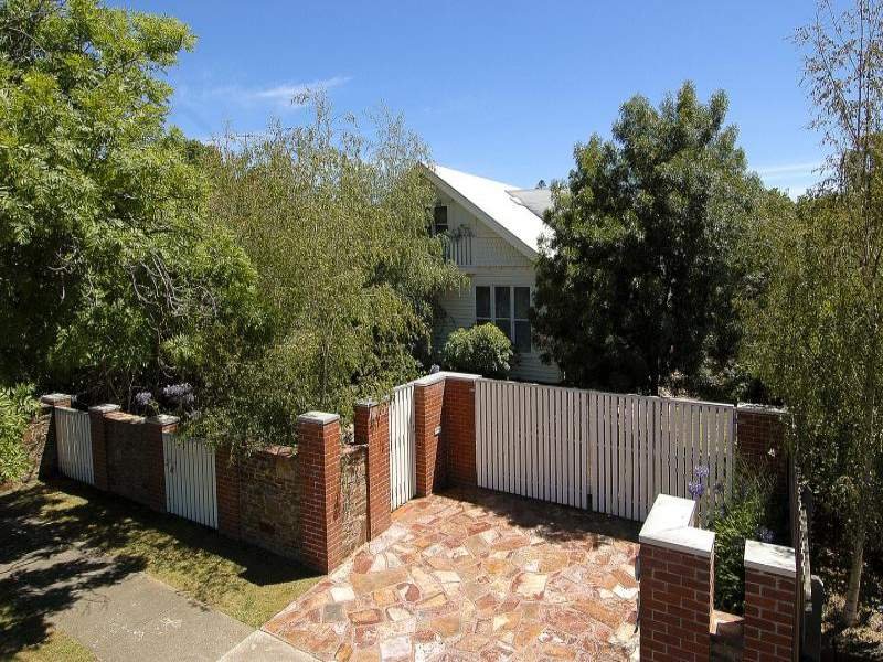 90 Fairview Avenue, Newtown image 2