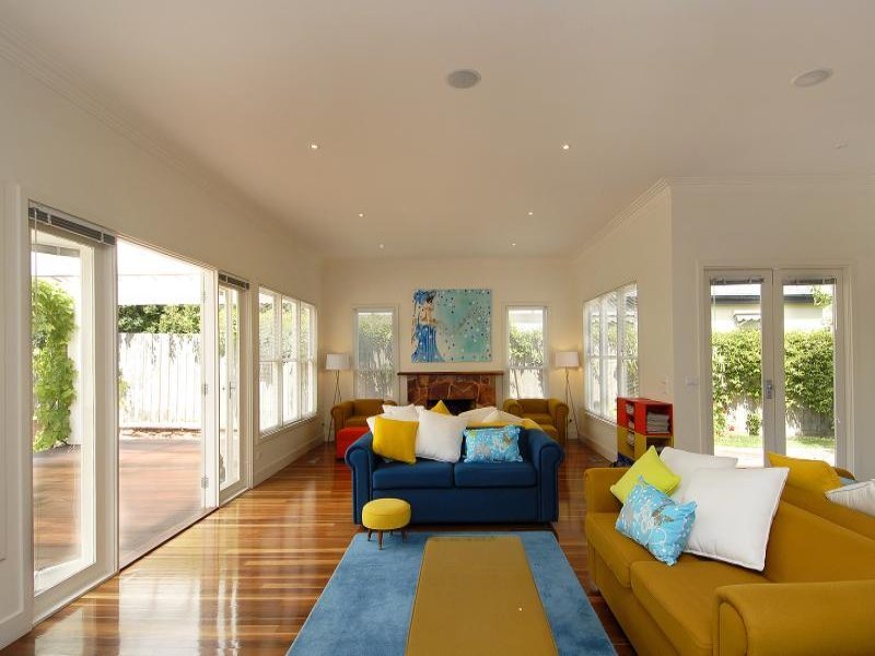 90 Fairview Avenue, Newtown image 4