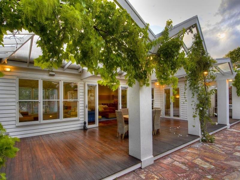 90 Fairview Avenue, Newtown image 14