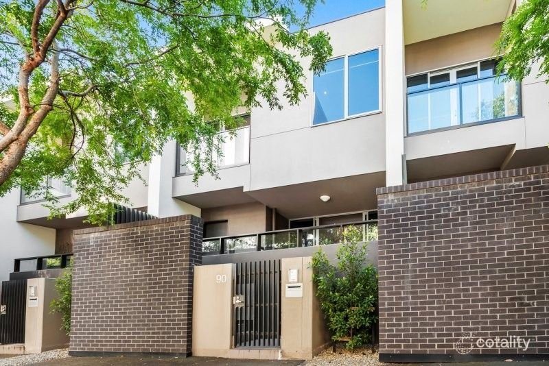 90 Geographe Street, Docklands image 9