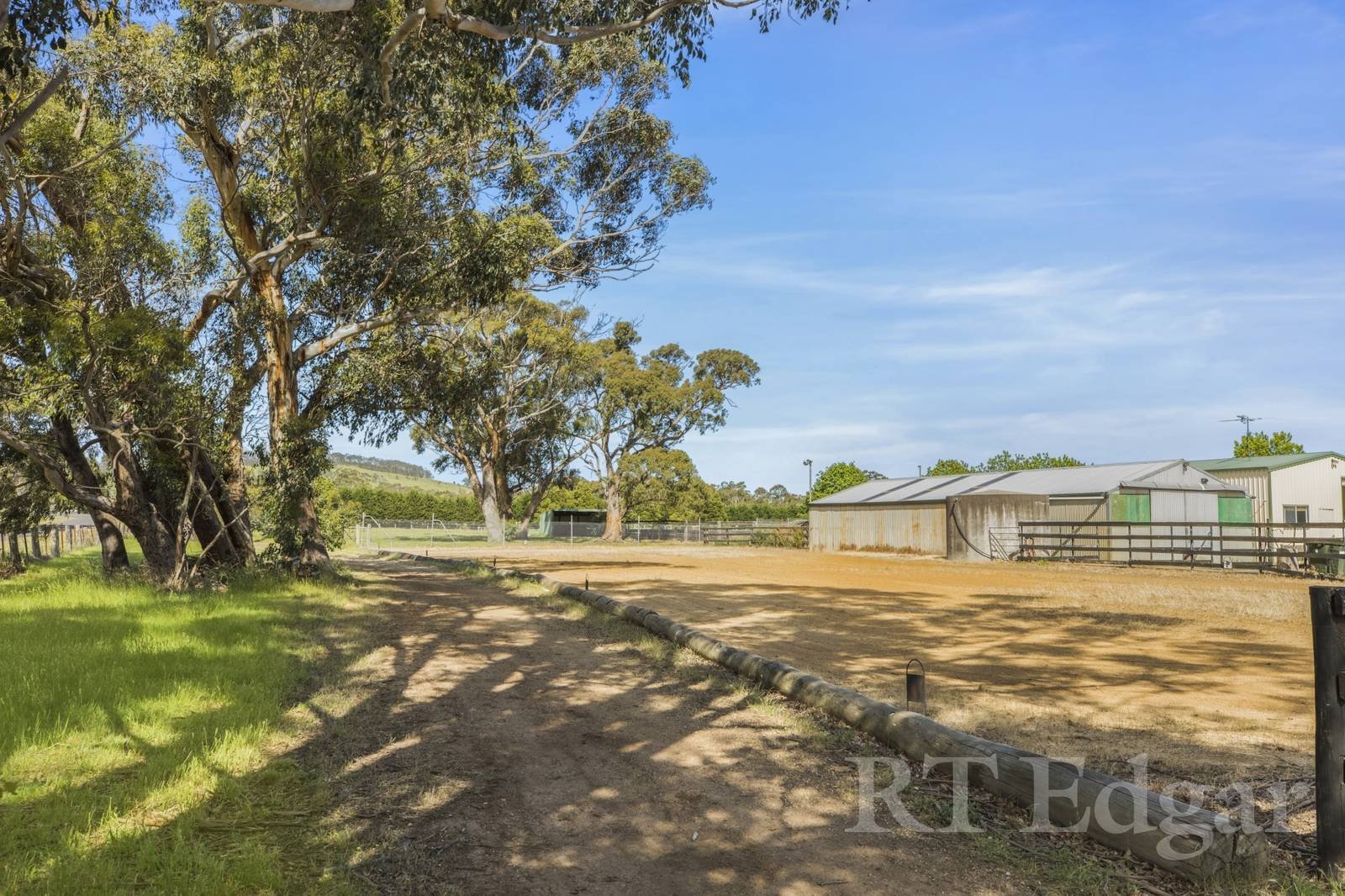 Property Gallery Thumbnail 18
