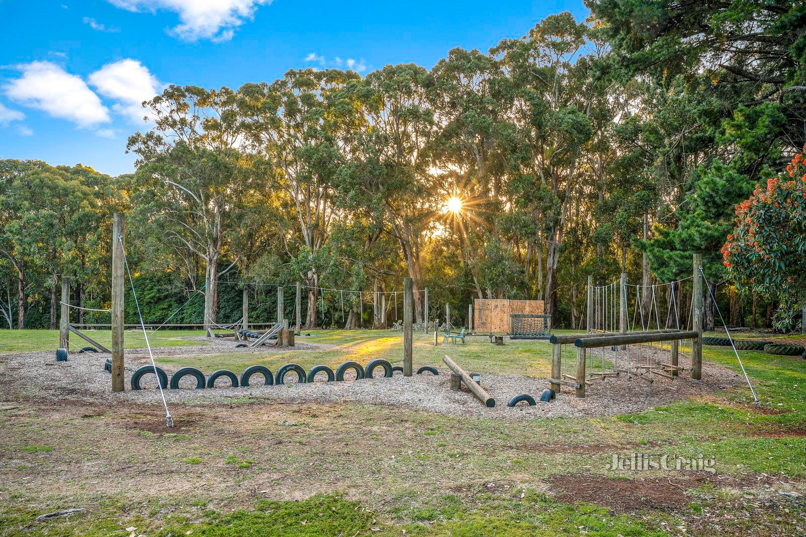 90 Lewis Road, Silvan image 10