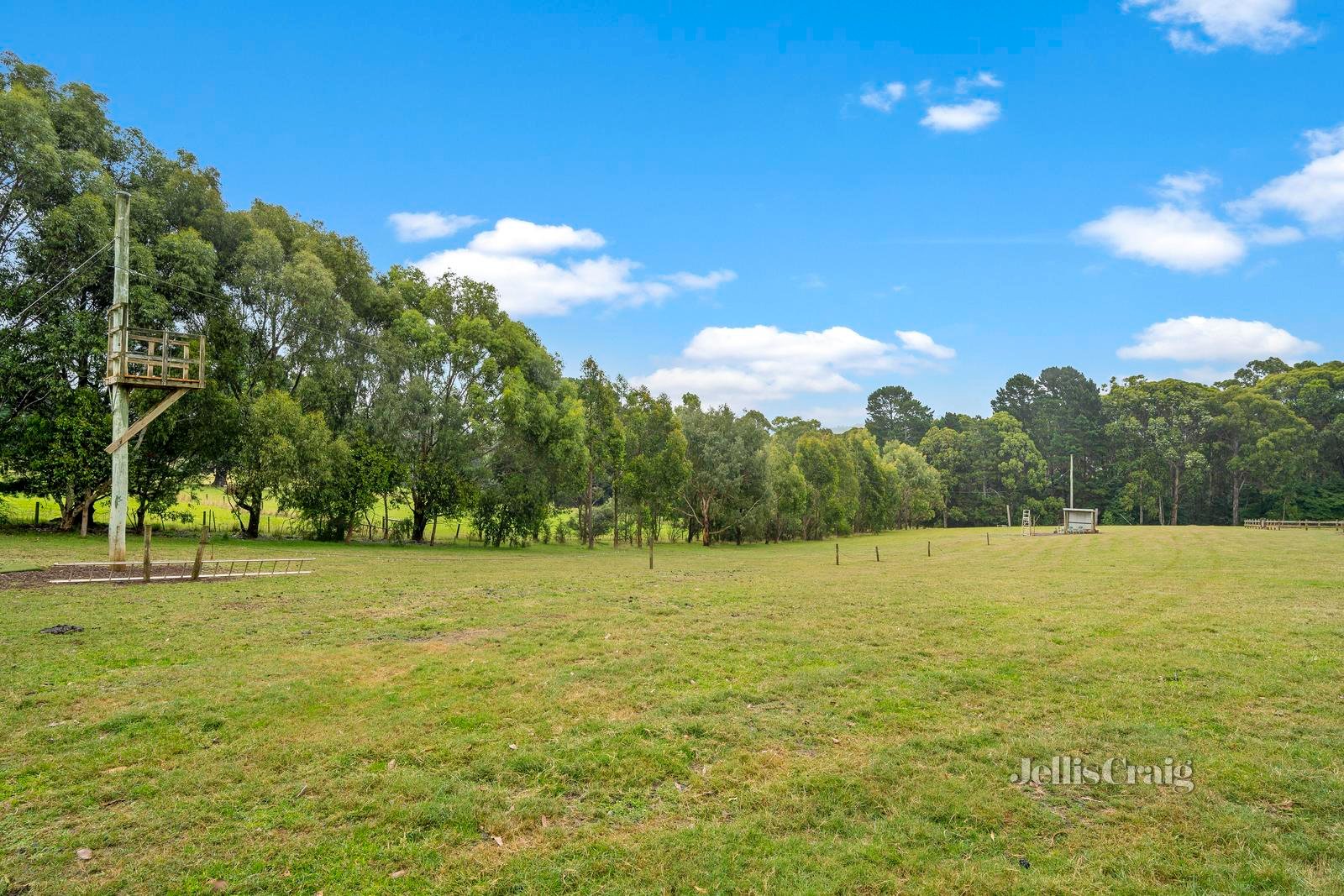 90 Lewis Road, Silvan image 20