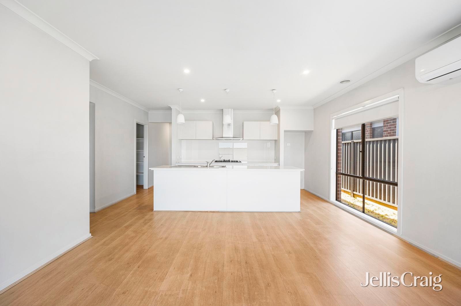 90 Lugano Avenue, Alfredton image 3