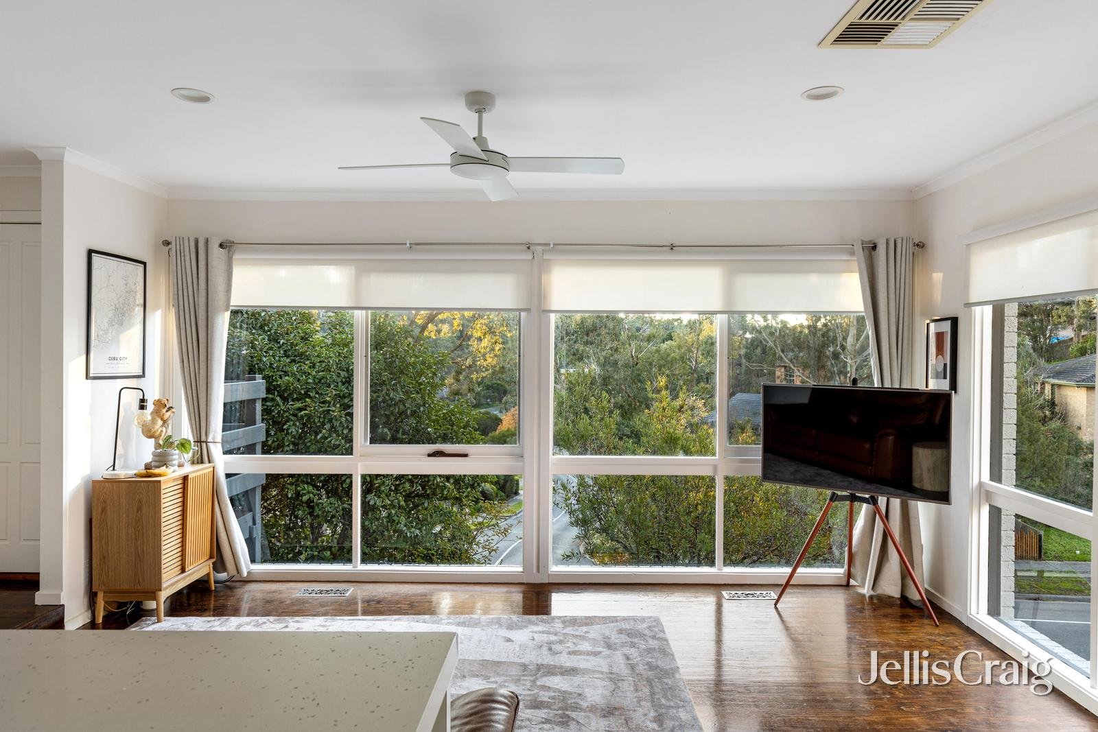 90 Plenty River Drive, Greensborough image 3