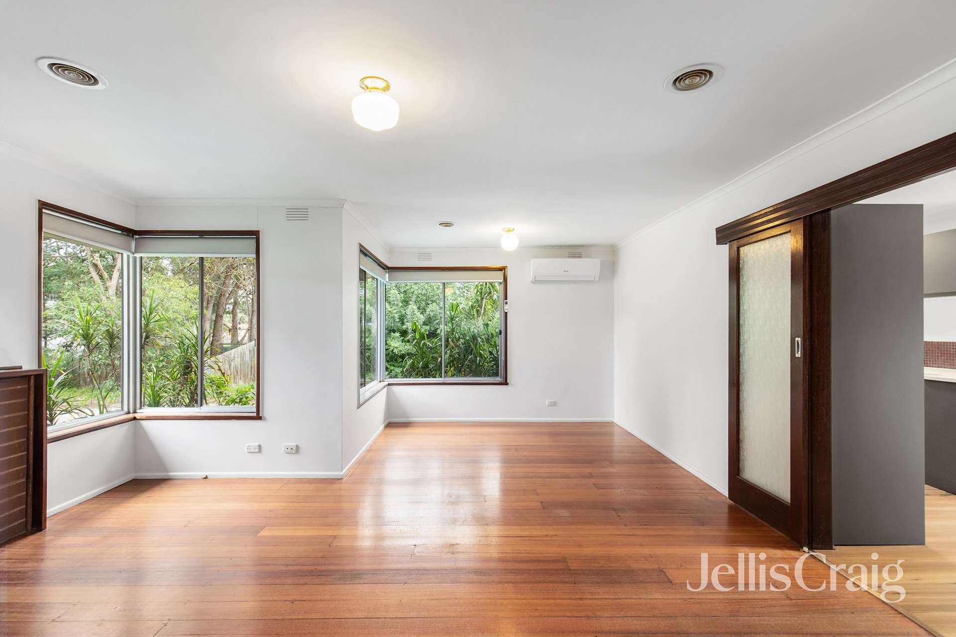 90 Railway Road, Eltham image 7