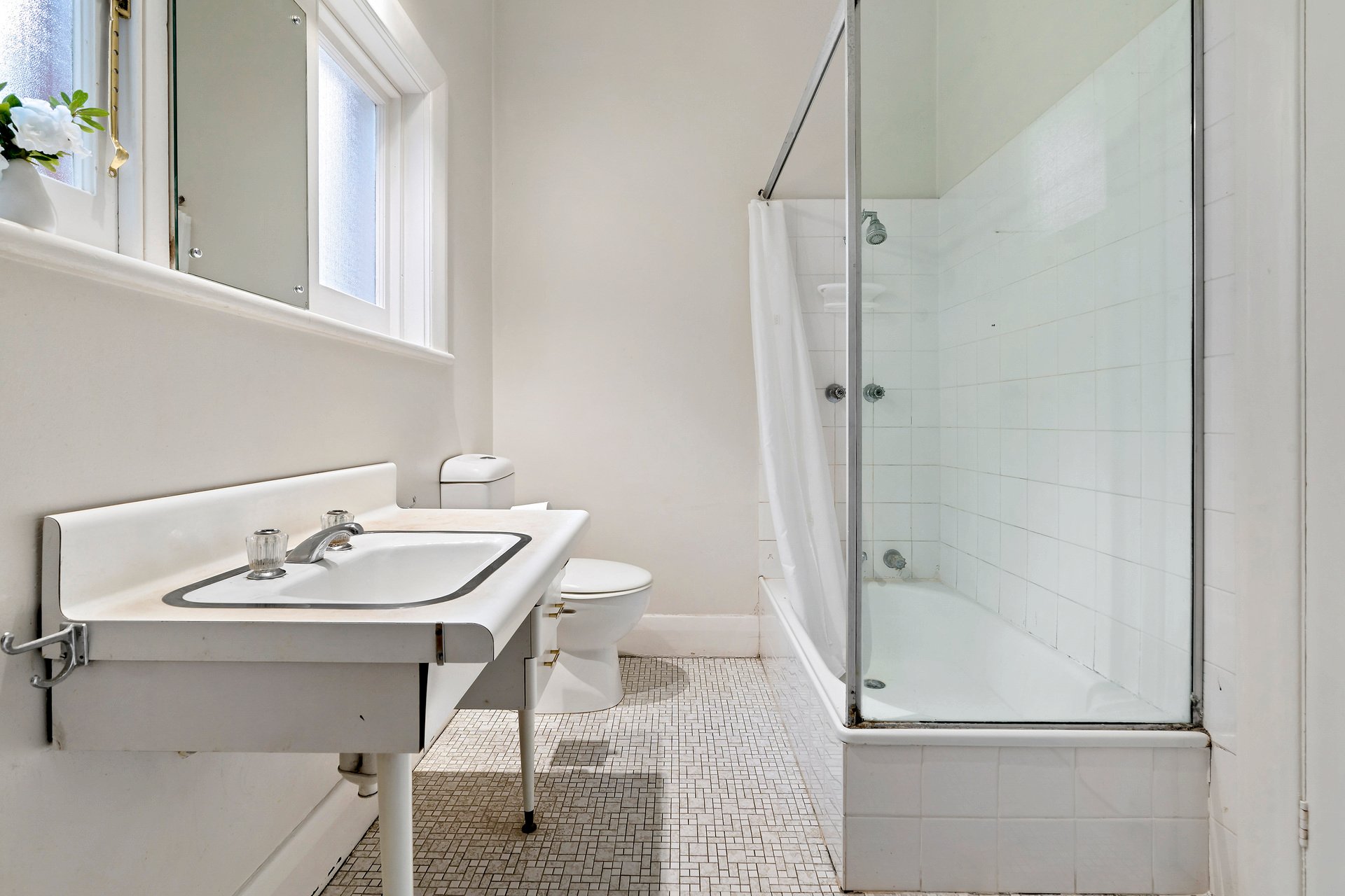 Property Gallery Thumbnail 6