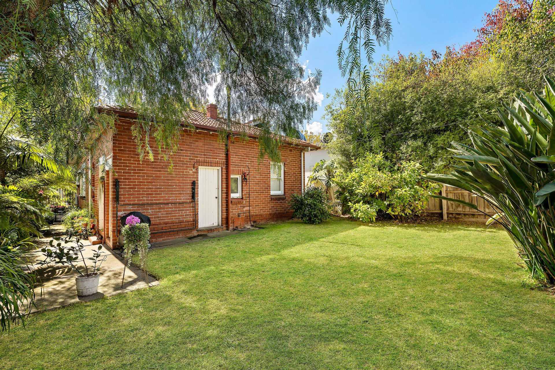 Property Gallery Thumbnail 9
