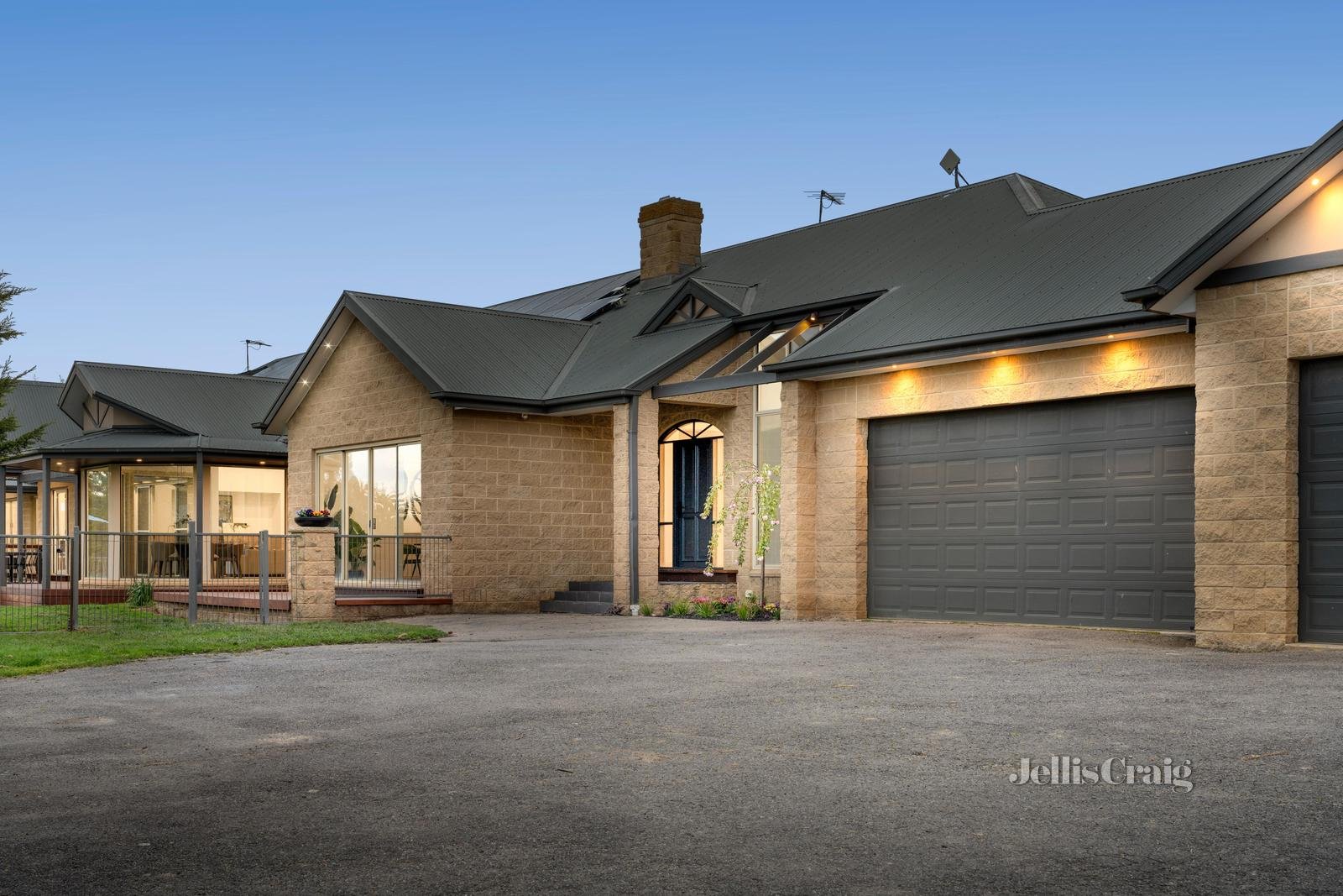 90 Stanley Street, Chirnside Park image 20