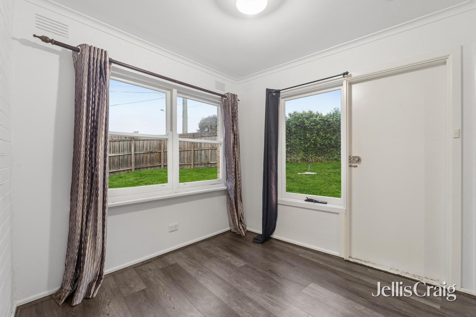 90 Thompsons Road, Bulleen image 5