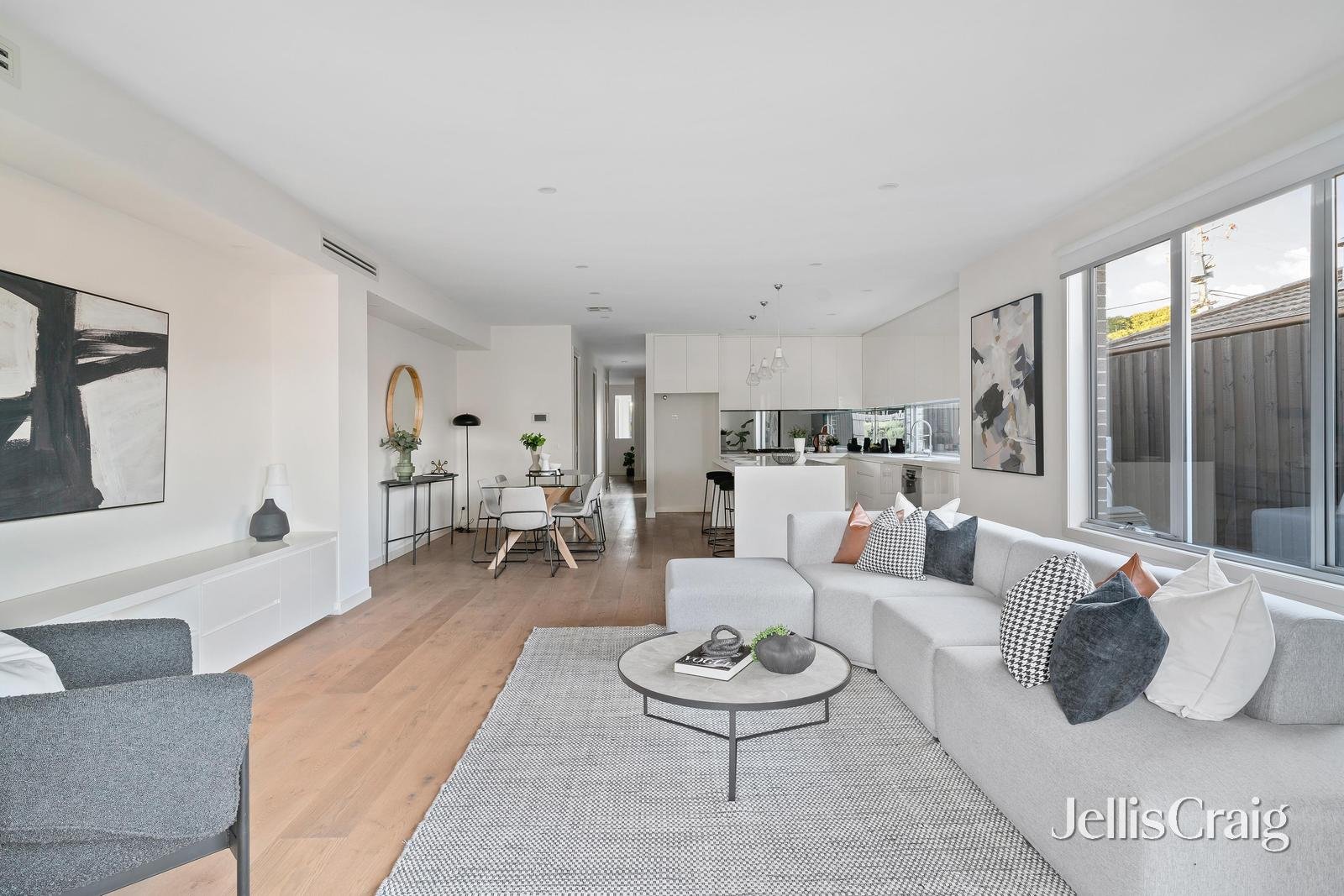 90 Tudor Street, Bentleigh East image 7