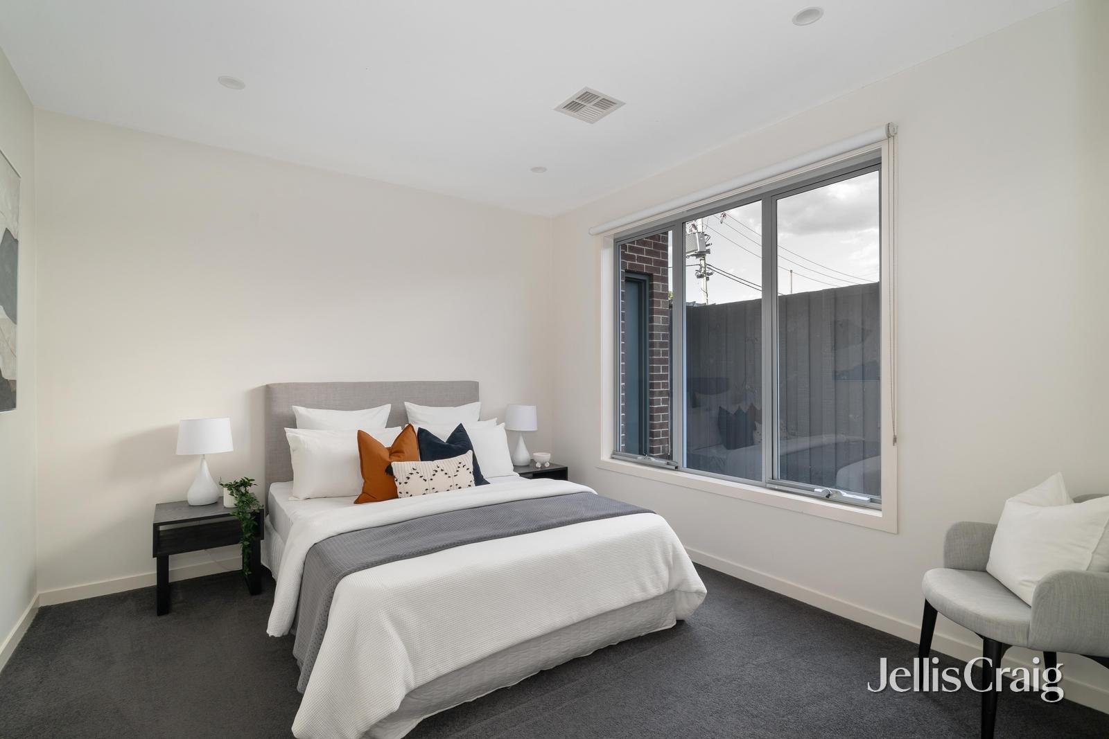 90 Tudor Street, Bentleigh East image 9
