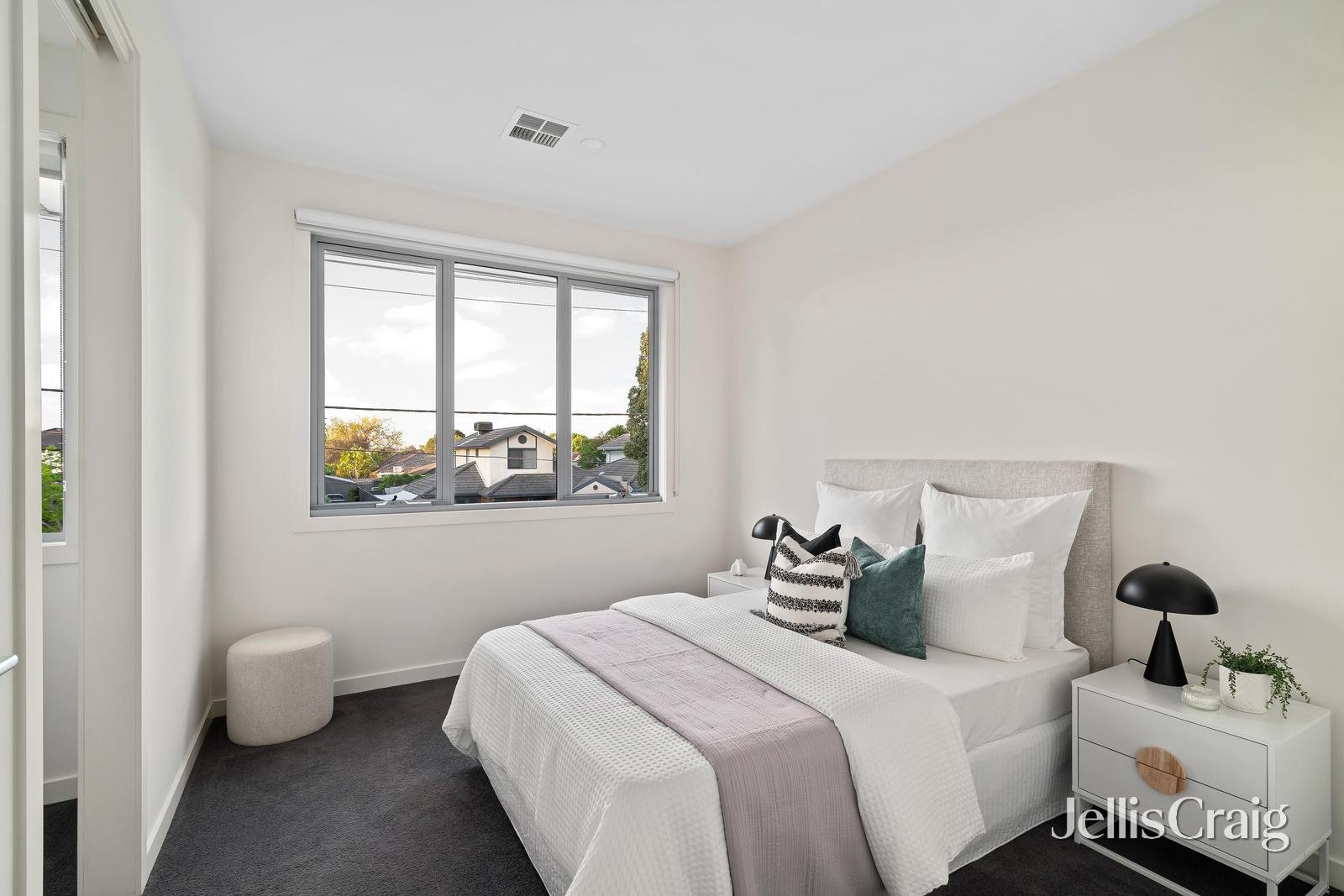 90 Tudor Street, Bentleigh East image 10