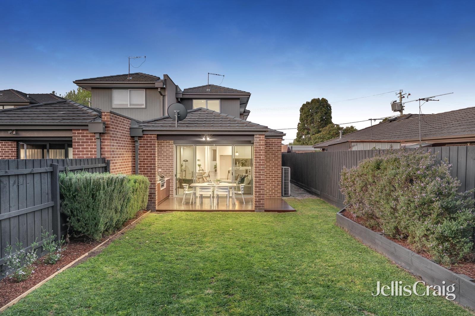 90 Tudor Street, Bentleigh East image 14
