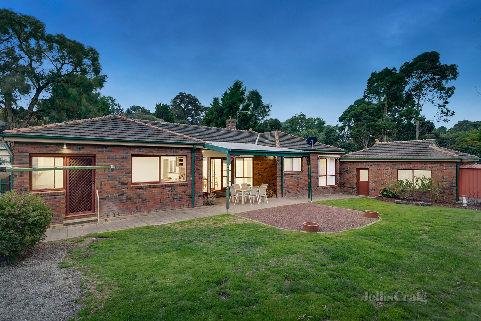 90 Weidlich Road, Eltham North image 4