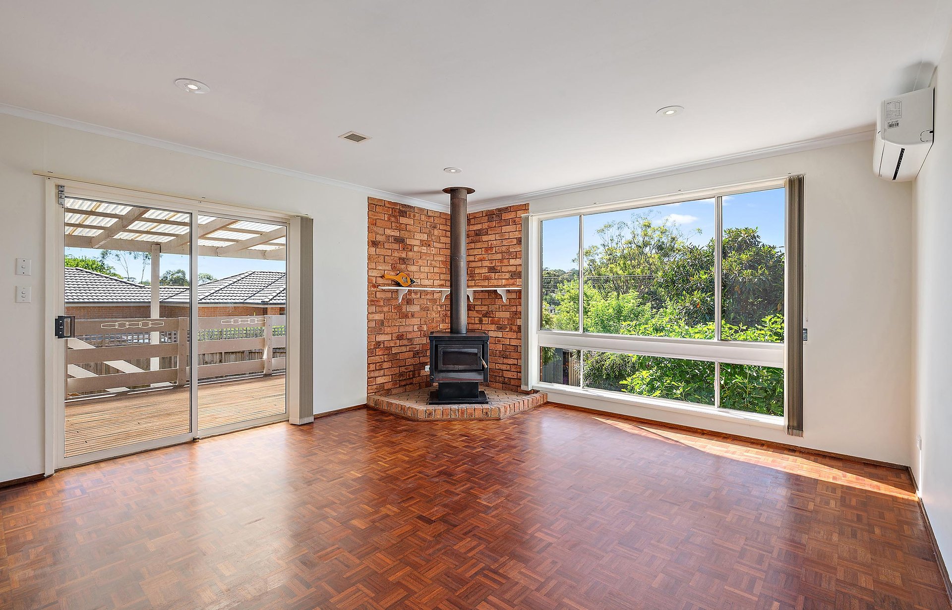 90 Winyard Drive, Mooroolbark image 4