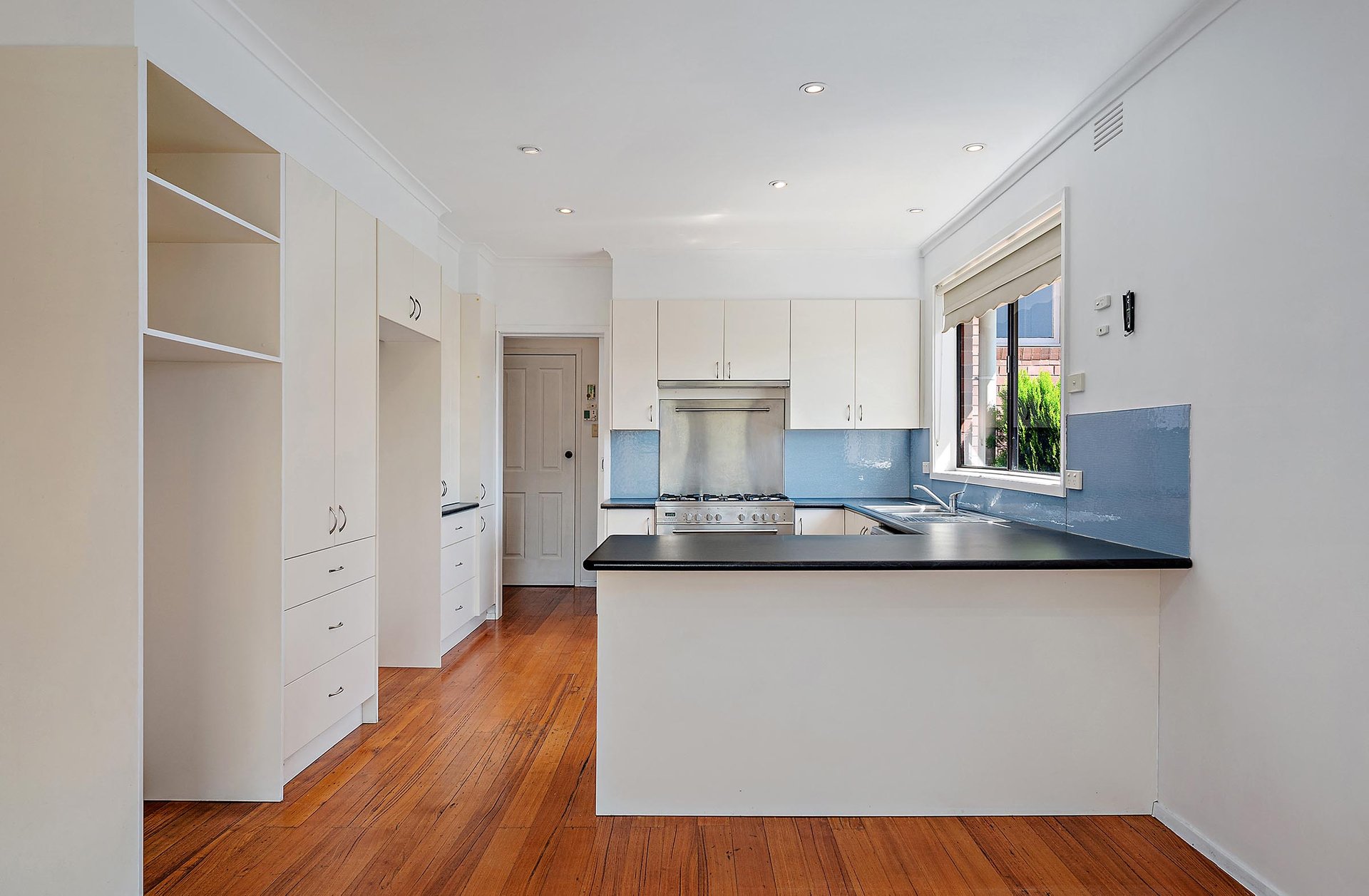 90 Winyard Drive, Mooroolbark image 3